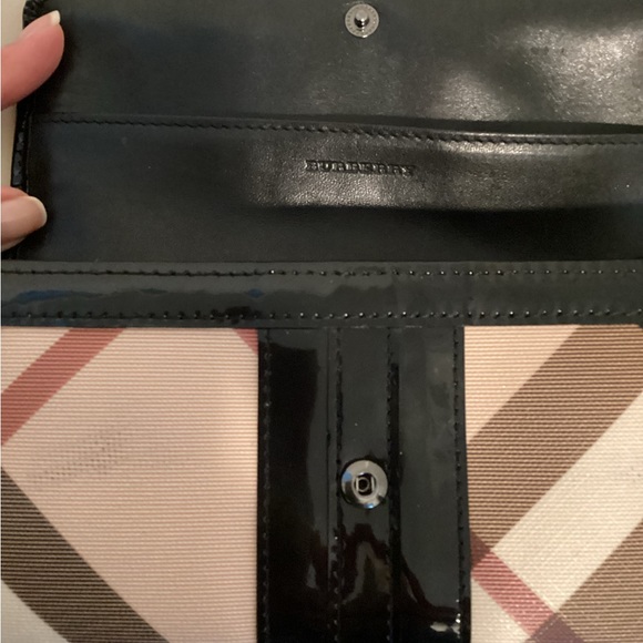 'Nova Check' Wallet
Burberry - Picture 11 of 16